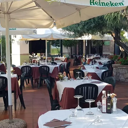 Antonino بيت ضيافة جيارديني ناكسوس