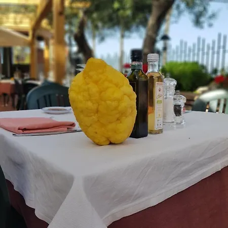 Antonino Penzion Giardini Naxos