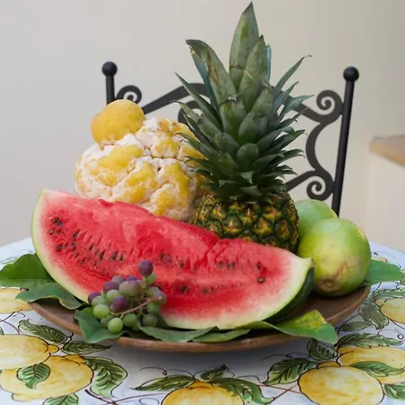 Antonino Penzion Giardini Naxos